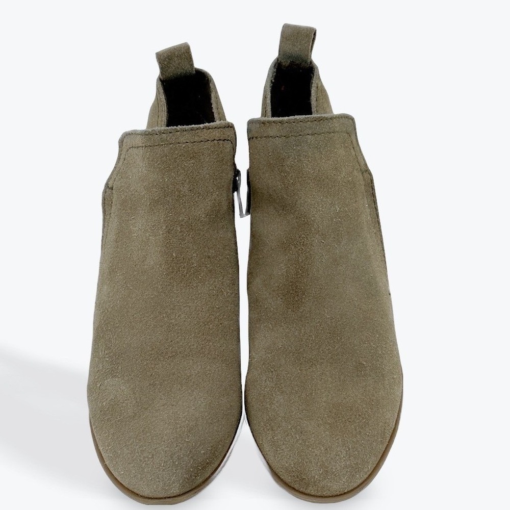 Diba Womens Taupe Suede Ankle Boots Side Zip Block Heel Booties Size 8 - Picture 3 of 10